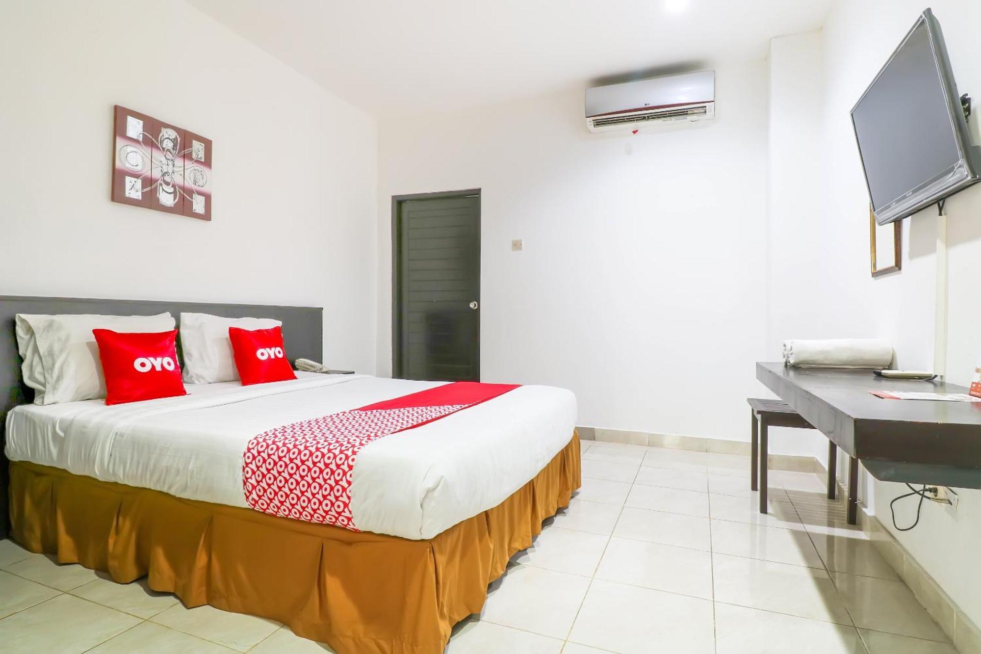 Capital O 1666 Grand Pudjawan Hotel Near Kuta Beach Exterior photo