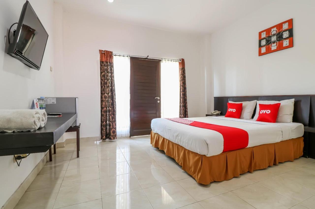 Capital O 1666 Grand Pudjawan Hotel Near Kuta Beach Exterior photo
