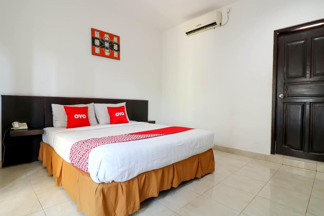 Capital O 1666 Grand Pudjawan Hotel Near Kuta Beach Exterior photo