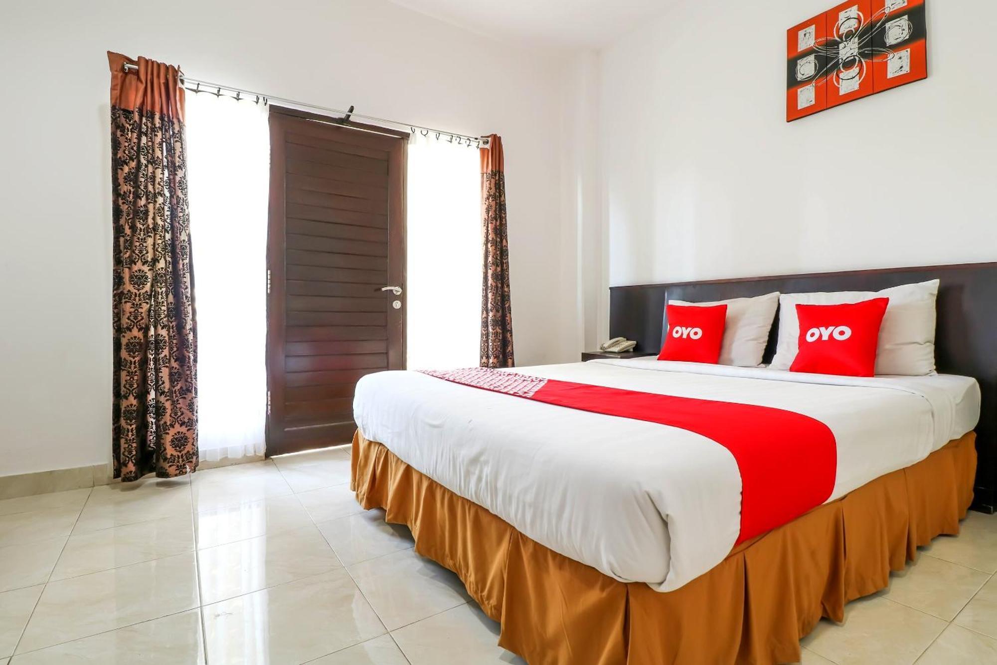 Capital O 1666 Grand Pudjawan Hotel Near Kuta Beach Exterior photo