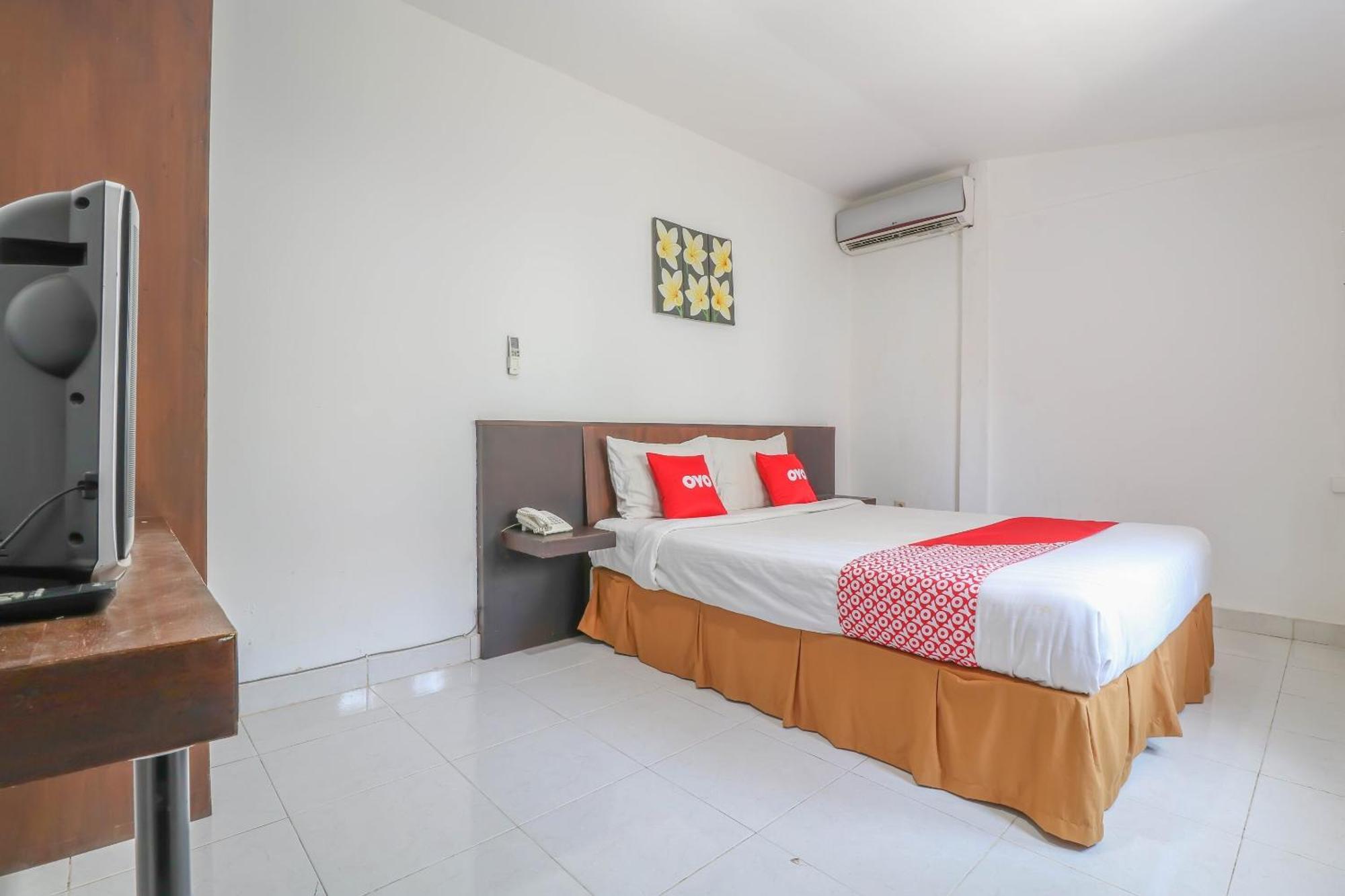 Capital O 1666 Grand Pudjawan Hotel Near Kuta Beach Exterior photo